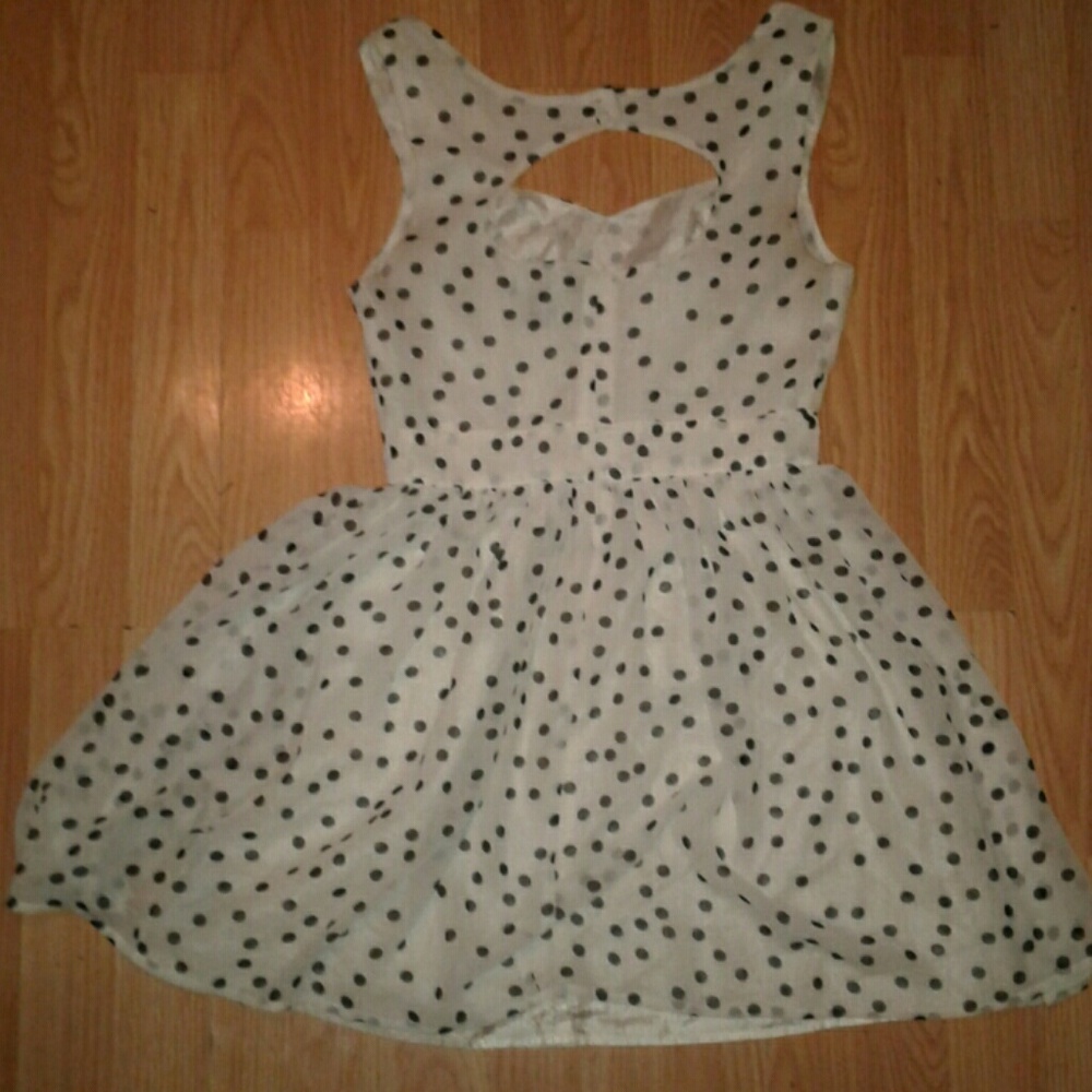 Clothes - Picture 2 of 2